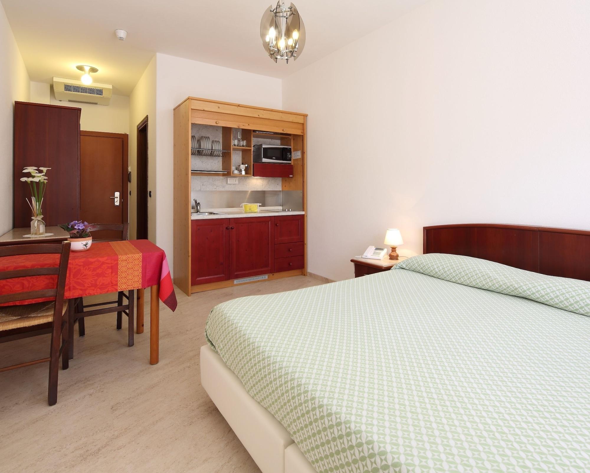 Kriss Appart hôtel Deiva Marina